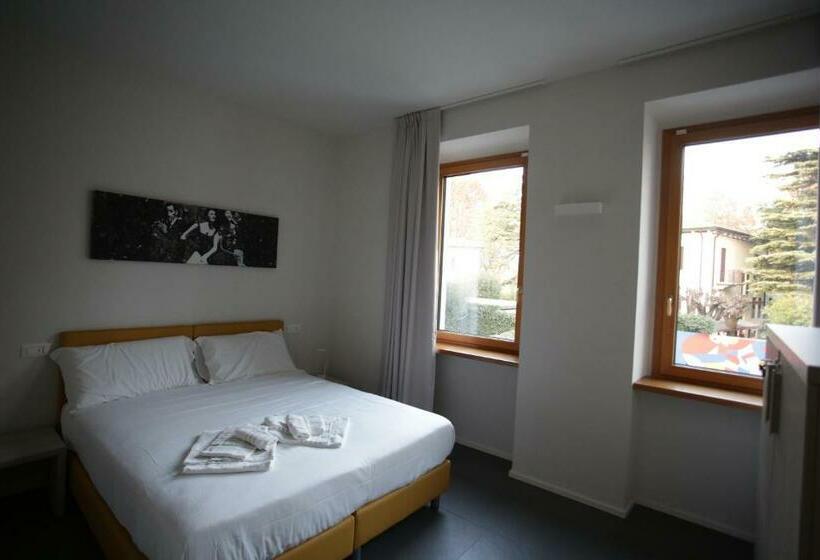 اتاق استاندارد, Stravagante Hostel & Rooms