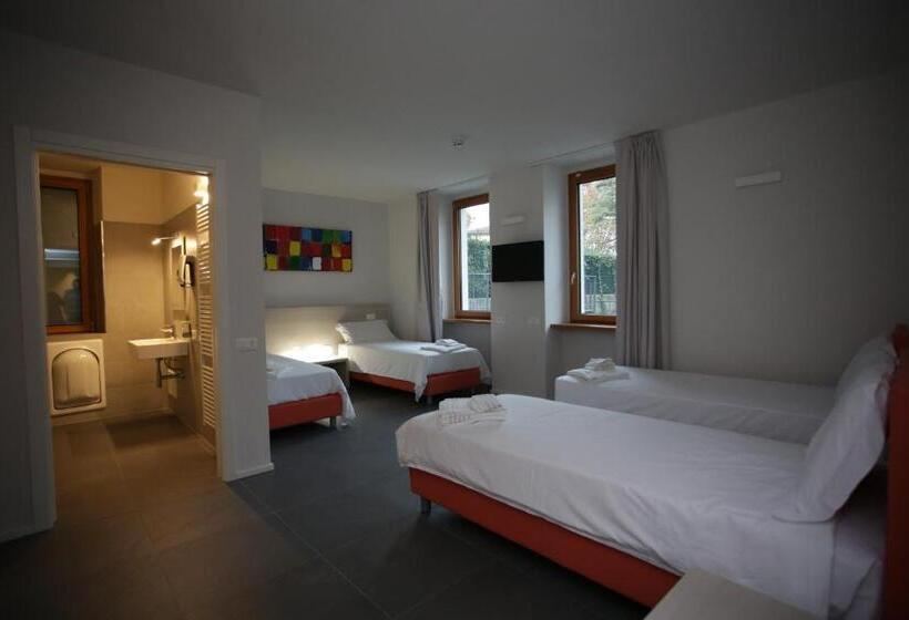 اتاق استاندارد چهار تخته, Stravagante Hostel & Rooms