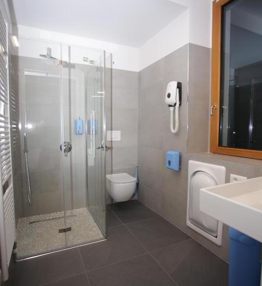 اتاق استاندارد چهار تخته, Stravagante Hostel & Rooms