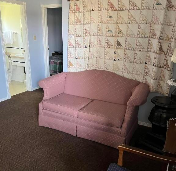 2 Schlafzimmer Suite, Bluebird Motel