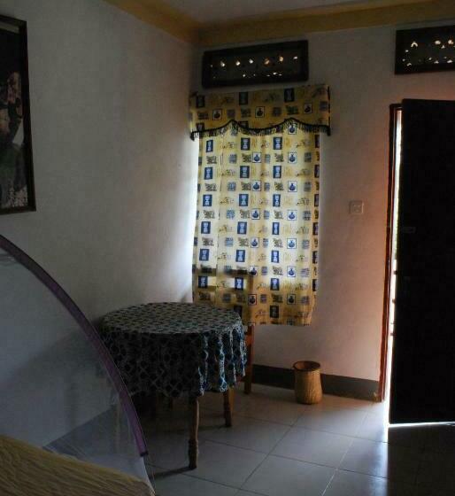 اتاق اکونومی, Crater Bay Cottages