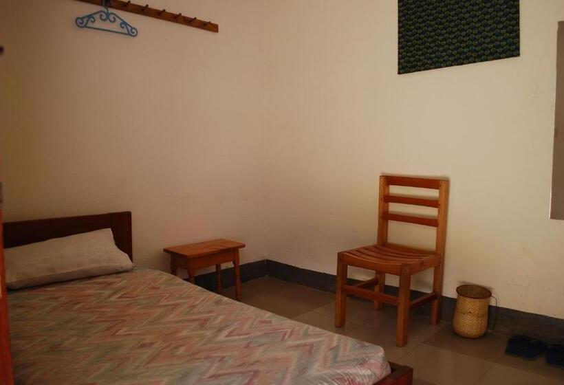 اتاق استاندارد یک نفره, Crater Bay Cottages