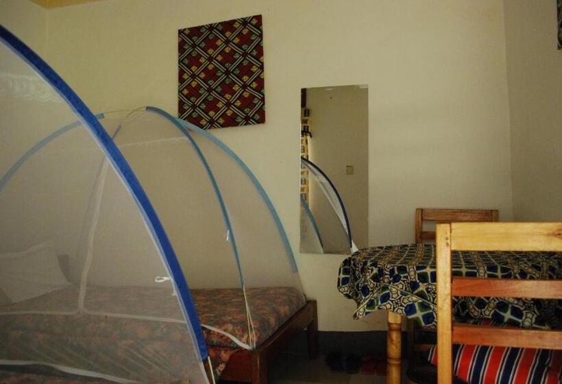 اتاق استاندارد با سرویس بهداشتی مشترک, Crater Bay Cottages