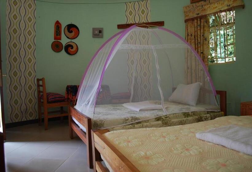 اتاق استاندارد سه نفره, Crater Bay Cottages