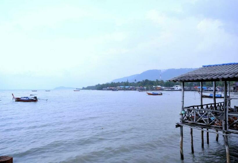 غرفة ديلوكس مطلّة علي البحر مزوَّدة بشُرفة, Fresh House