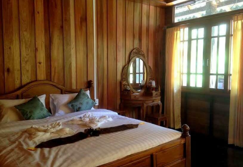 Quarto Deluxe com Sacada, Fresh House