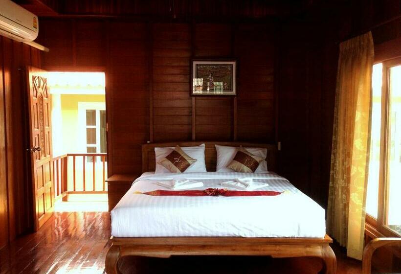 Quarto Deluxe com Sacada, Fresh House