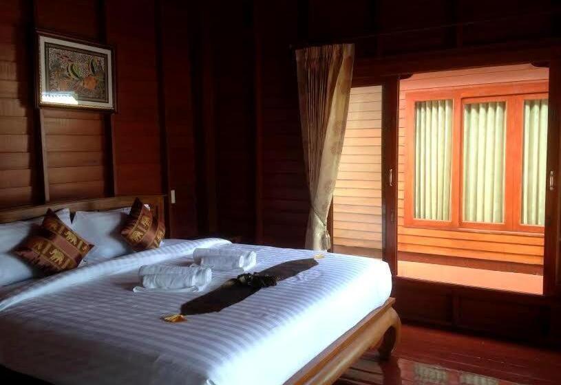 غرفة قياسية مزوَّدة بشُرفة, Fresh House