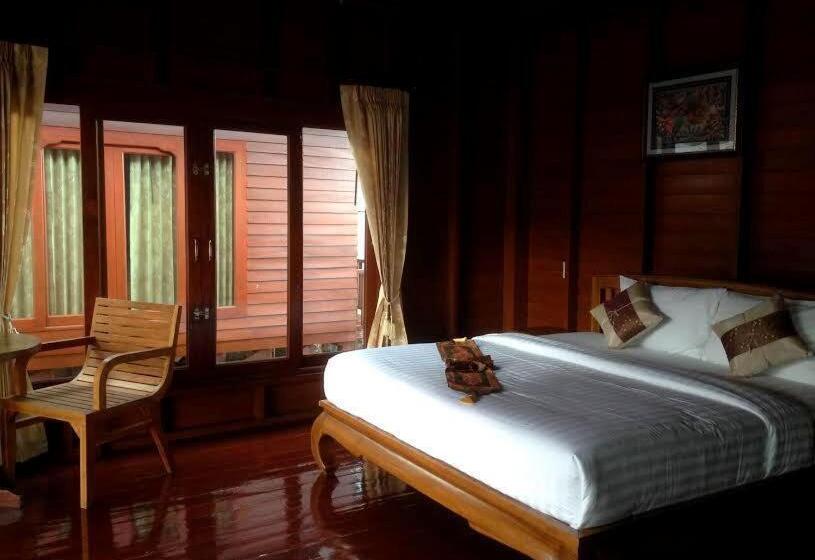 غرفة قياسية مزوَّدة بشُرفة, Fresh House