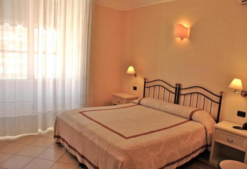 Номер Стандарт Трехместный, Relais Modica