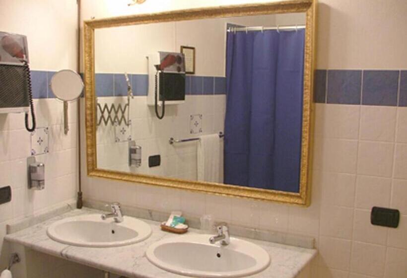 Четырехместный Номер Стандарт, Relais Modica