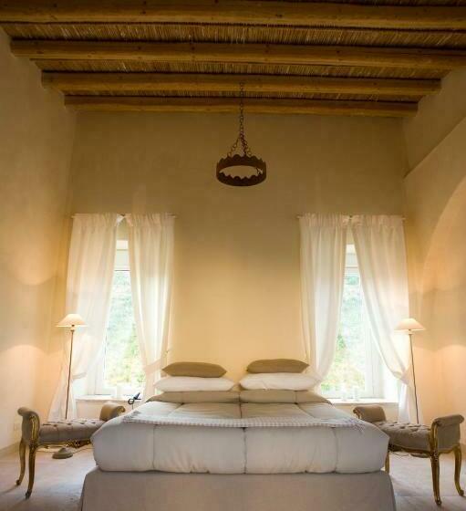 小型套房, Castello Camemi