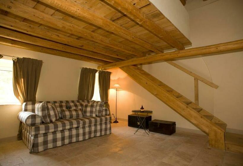 小型套房, Castello Camemi