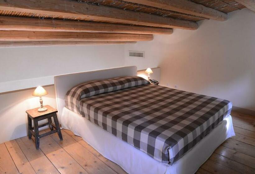 小型套房, Castello Camemi