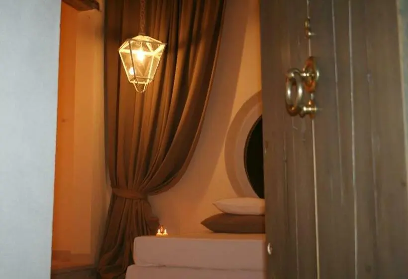 سوییت جونیور, Castello Camemi