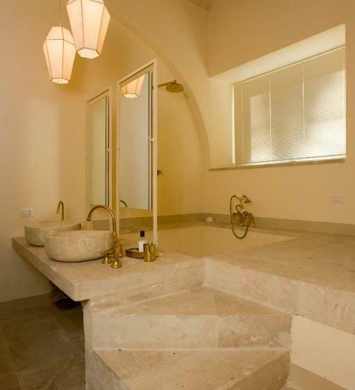 小型套房, Castello Camemi