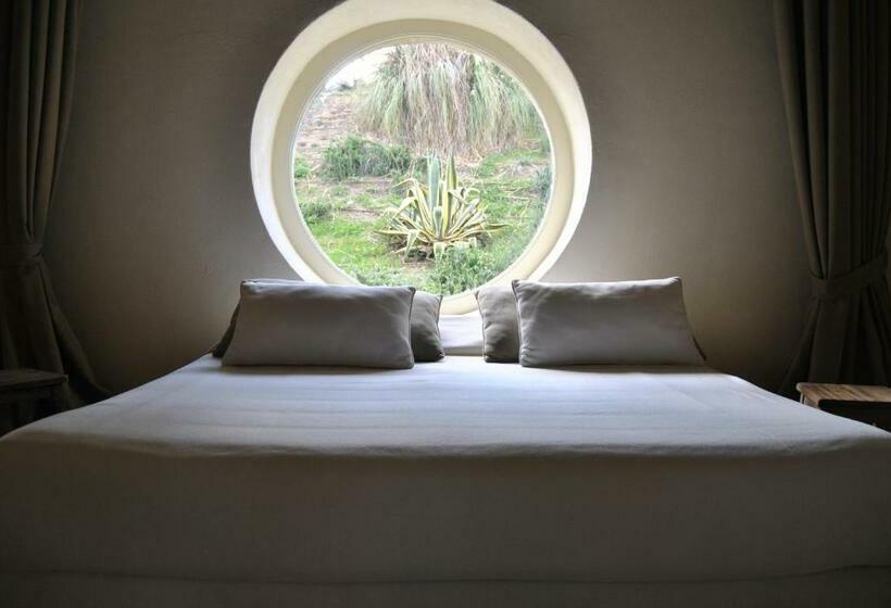 小型套房, Castello Camemi