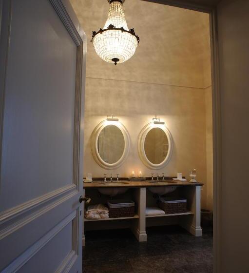 豪华房间, Castello Camemi