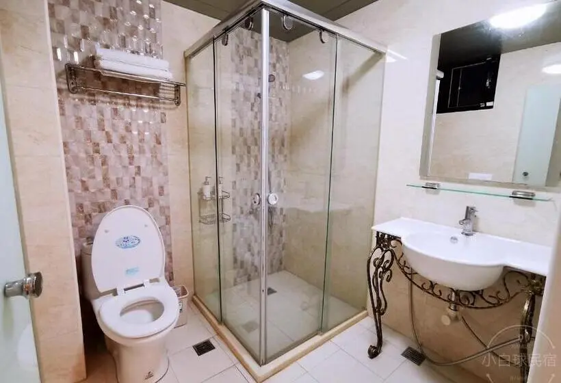 اتاق لوکس چهار تخته, Yilan Golf B&b