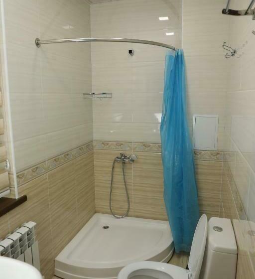 اتاق استاندارد یک نفره, Brick House