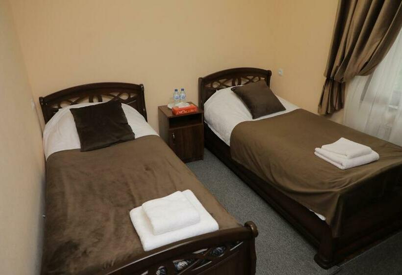 اتاق استاندارد, Brick House