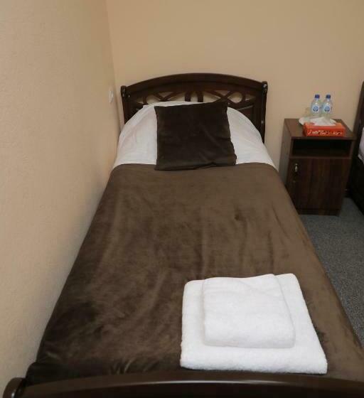 اتاق استاندارد, Brick House