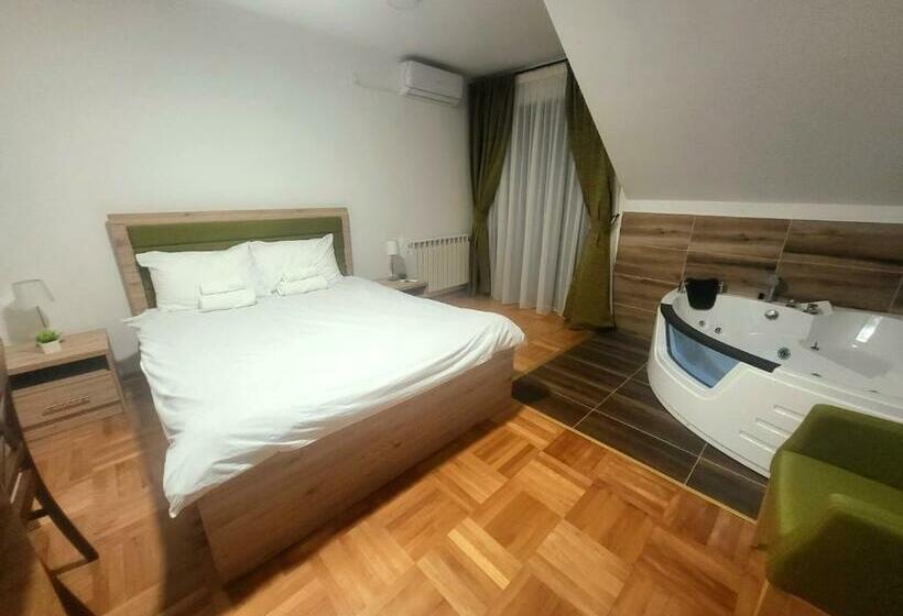 اتاق لوکس, Vila Voždov Konak