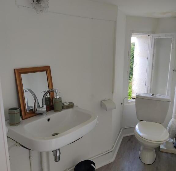 סוויטה משפחתית, Chambres D Hôtes Au Château De Puycharnaud