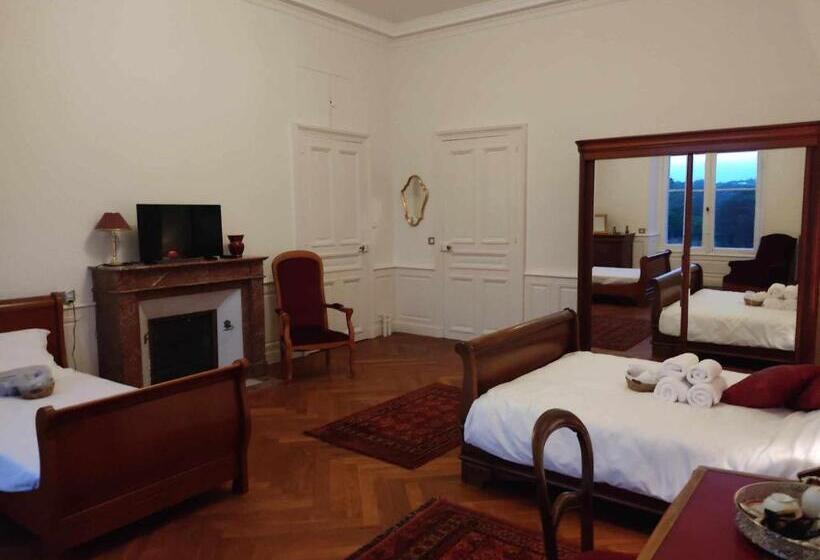 Family Suite, Chambres D Hôtes Au Château De Puycharnaud