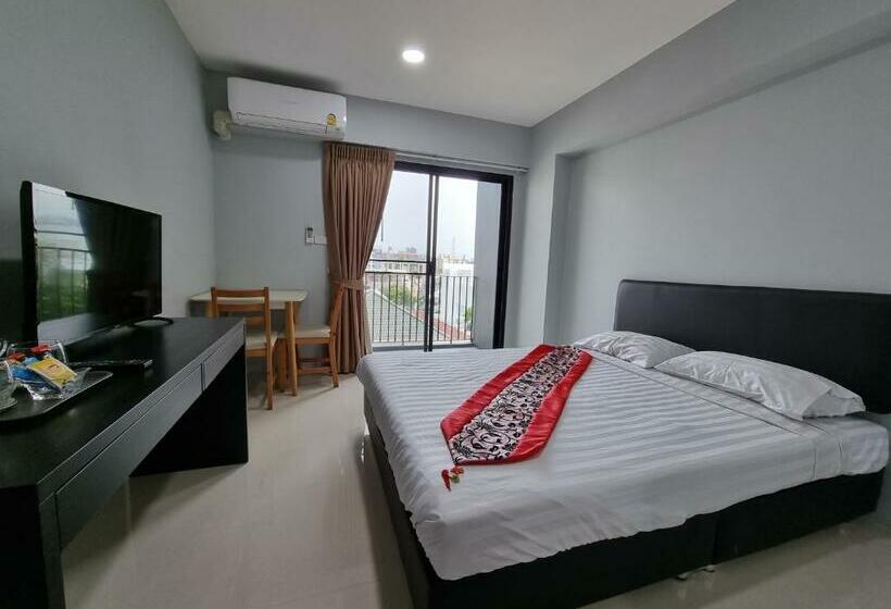 Quarto Estandar com Sacada, Tiara Place