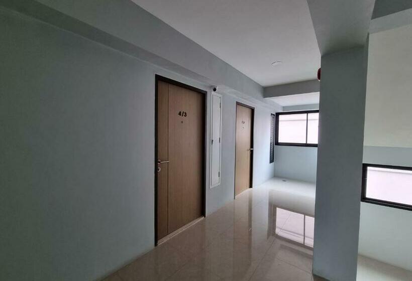 Quarto Estandar com Sacada, Tiara Place