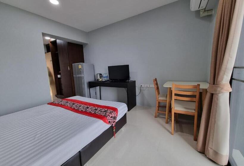Quarto Estandar com Sacada, Tiara Place