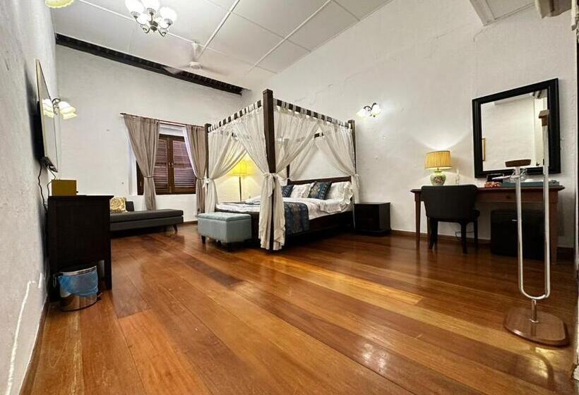 Suite Executiva, 19th Century Boutique