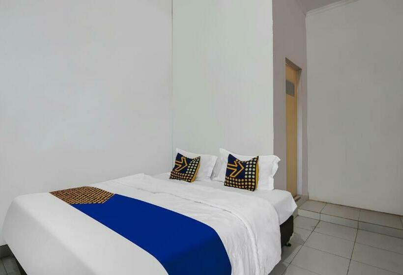 חדר אקונומי, Spot On 92498 Fanni Homestay