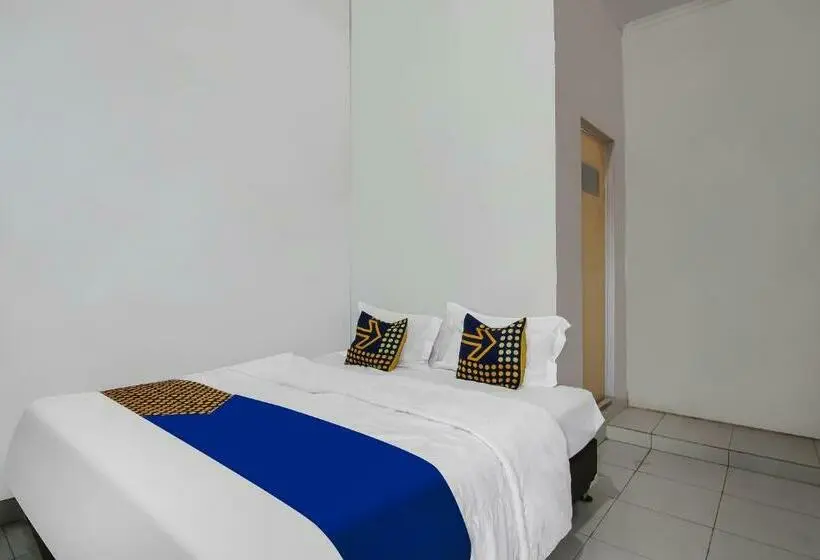 Economy-huone, Spot On 92498 Fanni Homestay
