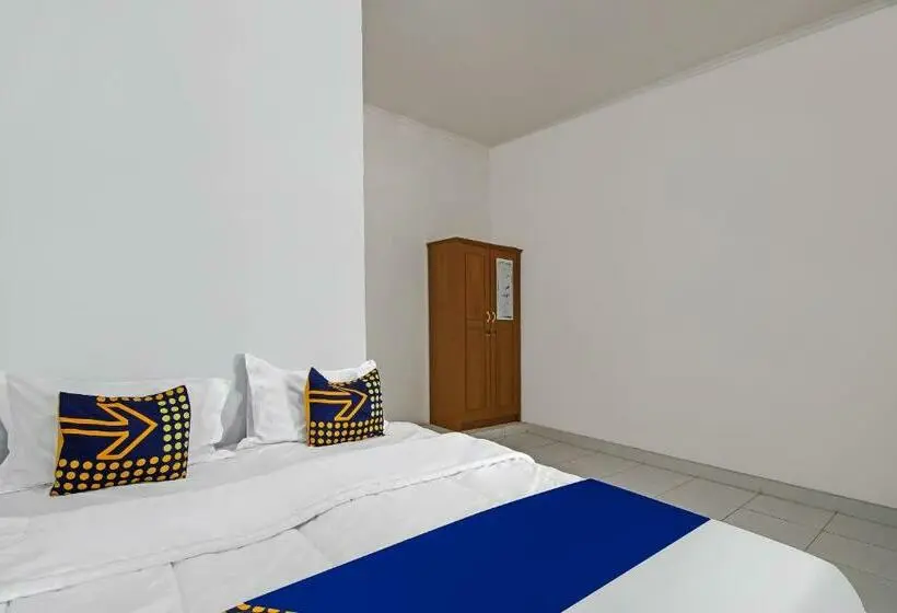 Economy-huone, Spot On 92498 Fanni Homestay