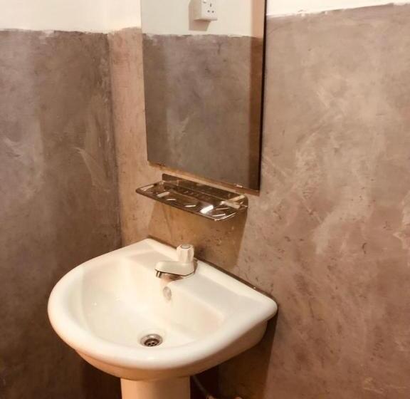 اتاق خانوادگی, Nilaveli Sheen Coast