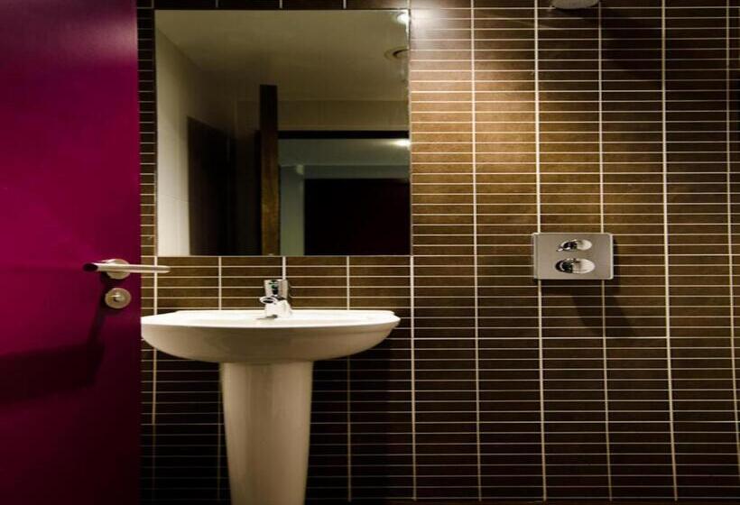 带共用卧室公用房间的床, Safestay London Elephant & Castle