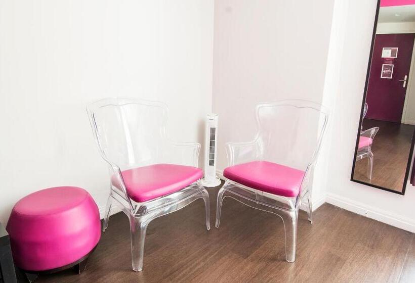 חדר סטנדרט לשלושה, Safestay London Elephant & Castle