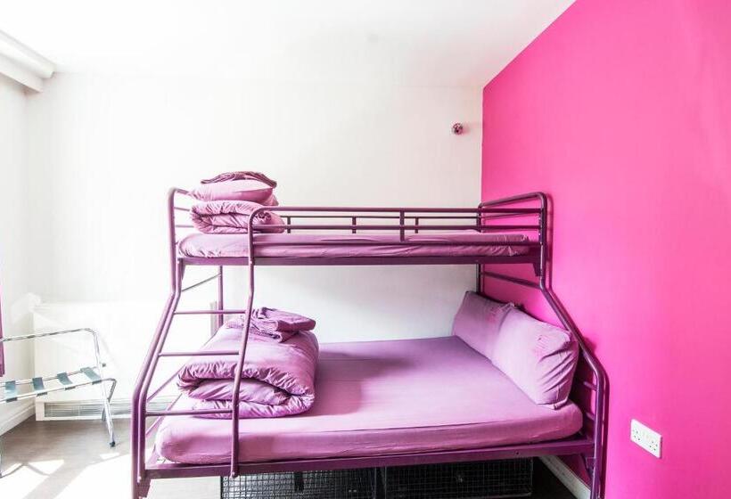 חדר סטנדרט לשלושה, Safestay London Elephant & Castle