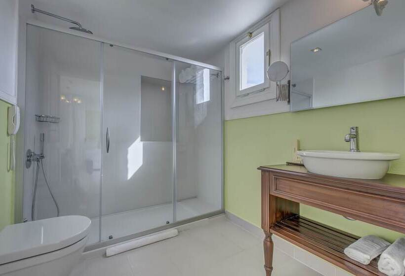 Quarto deluxe, Erendira Hotel   Special Class