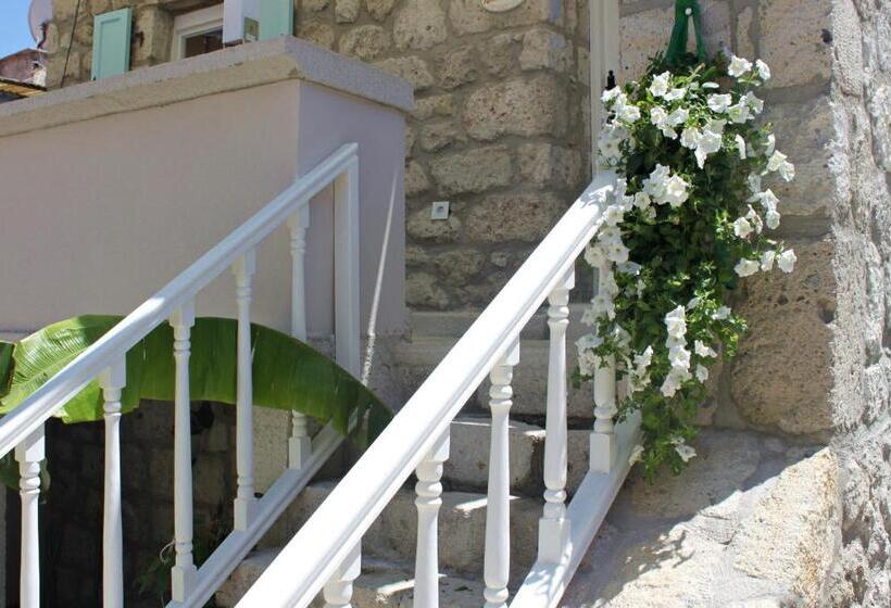 Quarto Familiar, Erendira Hotel   Special Class