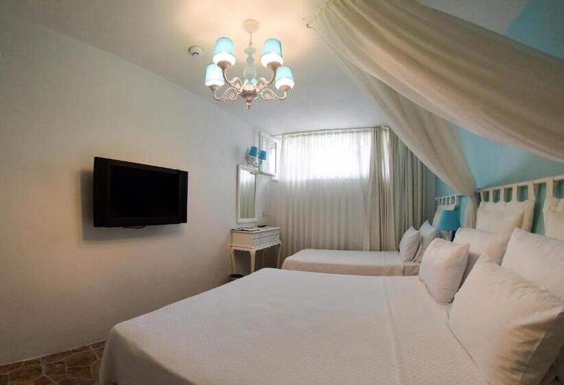 Quarto Triplo Economy, Erendira Hotel   Special Class