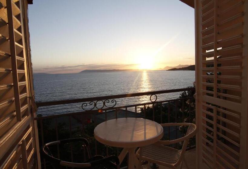 غرفة قياسية رباعية مطلة على البحر, Beach