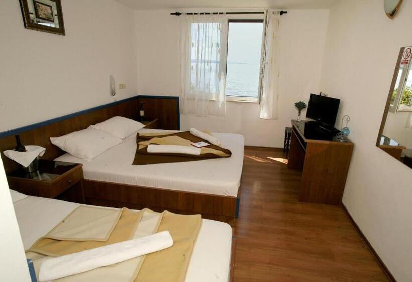 غرفة قياسية مطلّة علي البحر, Beach