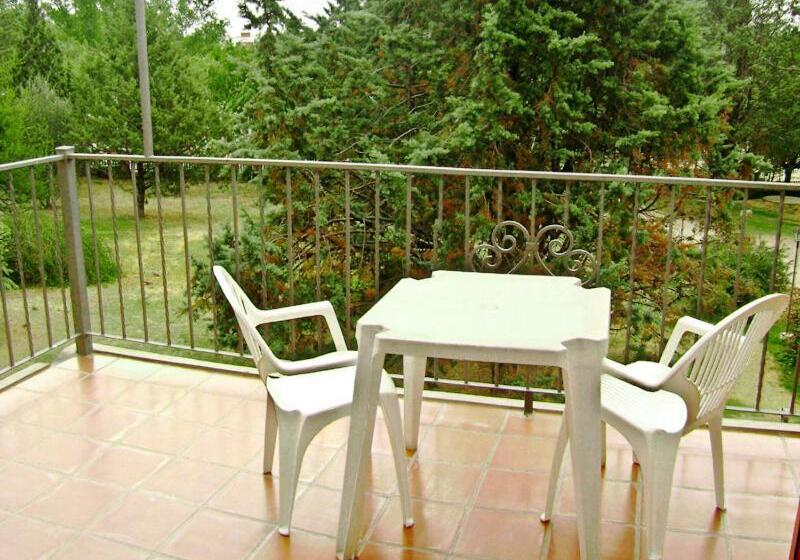 إستوديو قياسى, Costa Serrana Apart