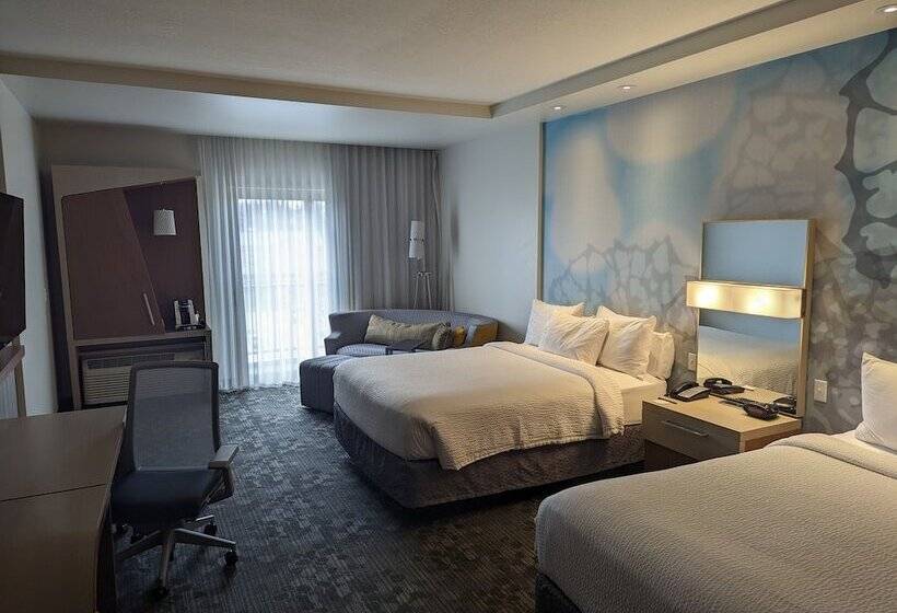 バルコニー付きスタンダードルーム, Courtyard By Marriott Holland Downtown