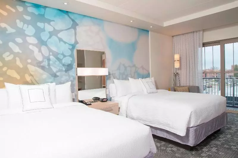 クイーンサイズベッドのスタンダードルーム, Courtyard By Marriott Holland Downtown