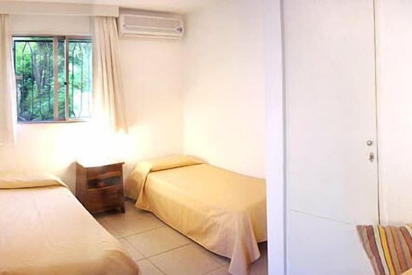 דירת חדר, Dollar