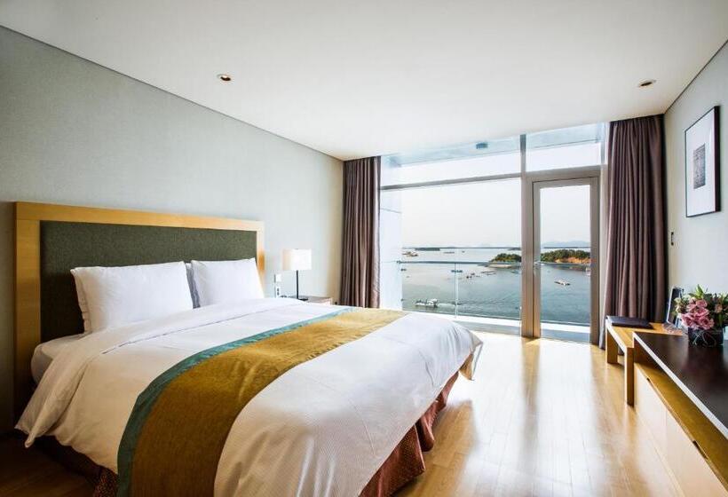 غرفة ديلوكس, Hidden Bay